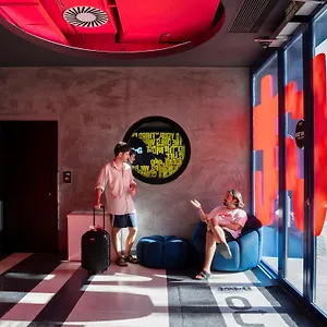 https://hostel-amistat-city.catalonia-hotels.com