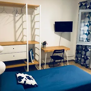 https://pension-carlos-iii.top-hotels-tarragona.com